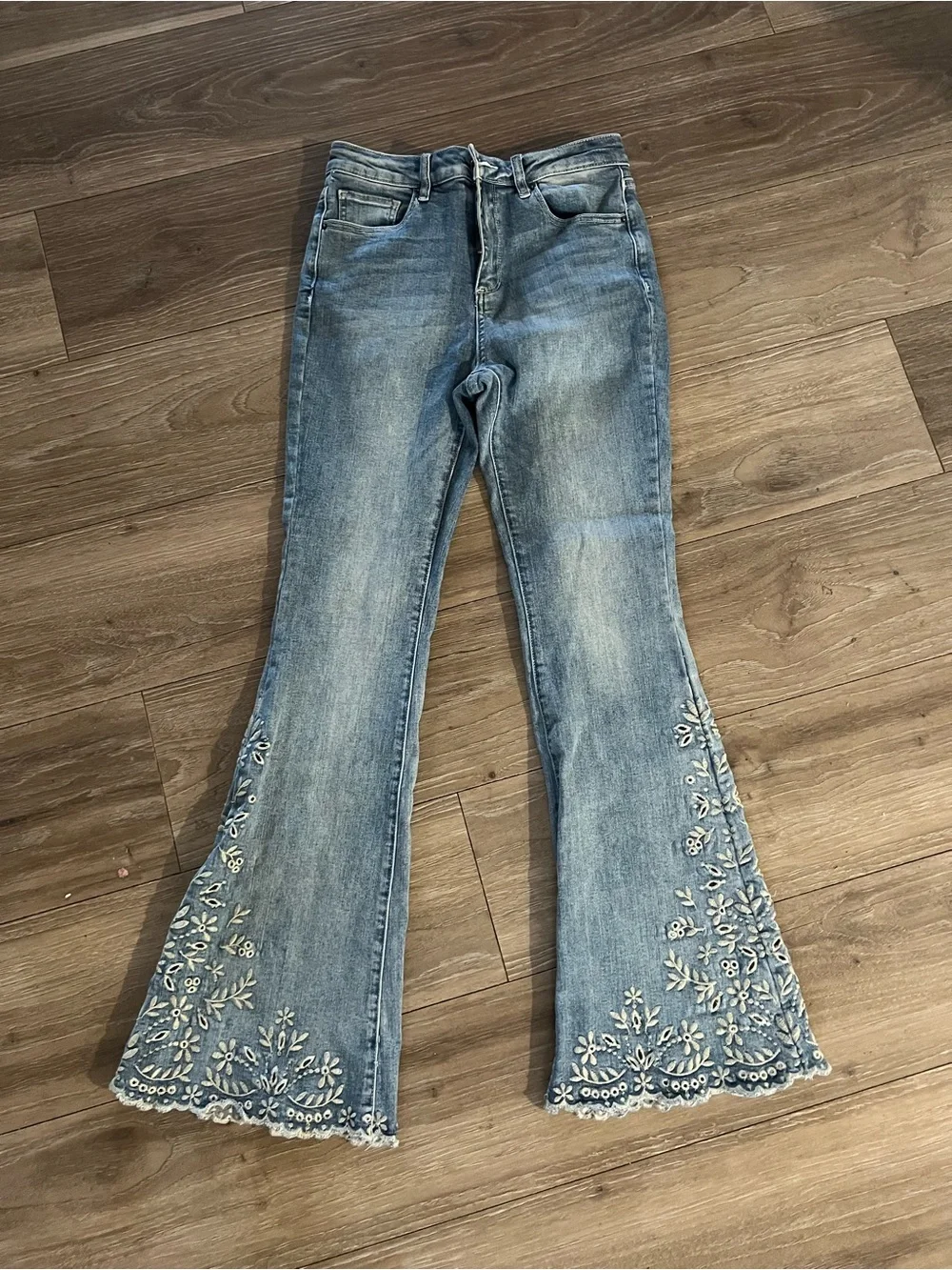 DRIFTWOOD denim Blue Embroidered cutout Flare Jeans HTF - Picture 1 of 5